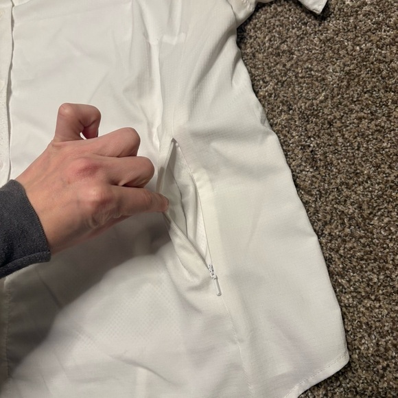 Columbia Women’s White Casual Button Down Shirt - Picture 4 of 12